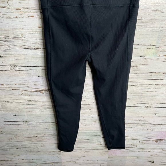 Gap high rise black leggings size small crop - Picture 7 of 10